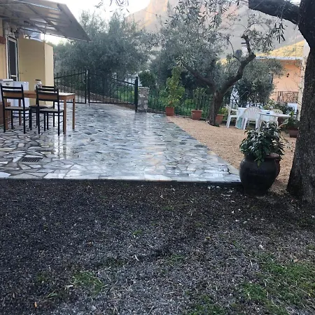 Rodomelo Cute 1 Leonídion